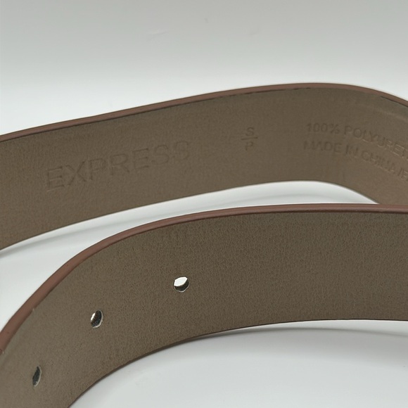 Express vegan leather brown belt with brass hardware - Picture 3 of 6